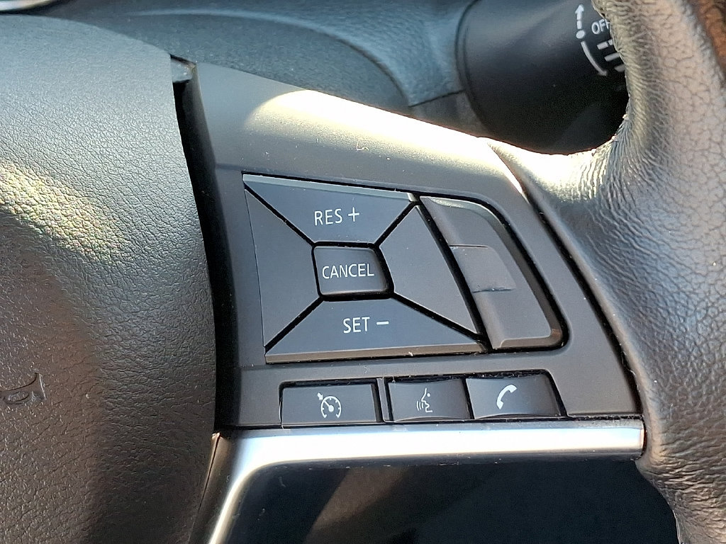 Used 2020 Nissan Rogue S w/ Special Edition Package FWD image 24