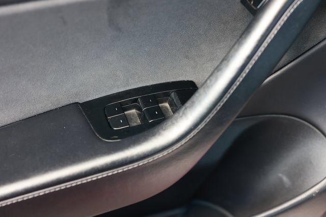 Used 2019 Tesla Model 3 Standard Range RWD image 45