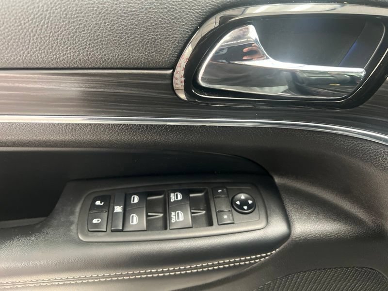 Used 2021 Jeep Grand Cherokee Limited w/ Quick Order Package 28K 80th AWD/4WD image 18