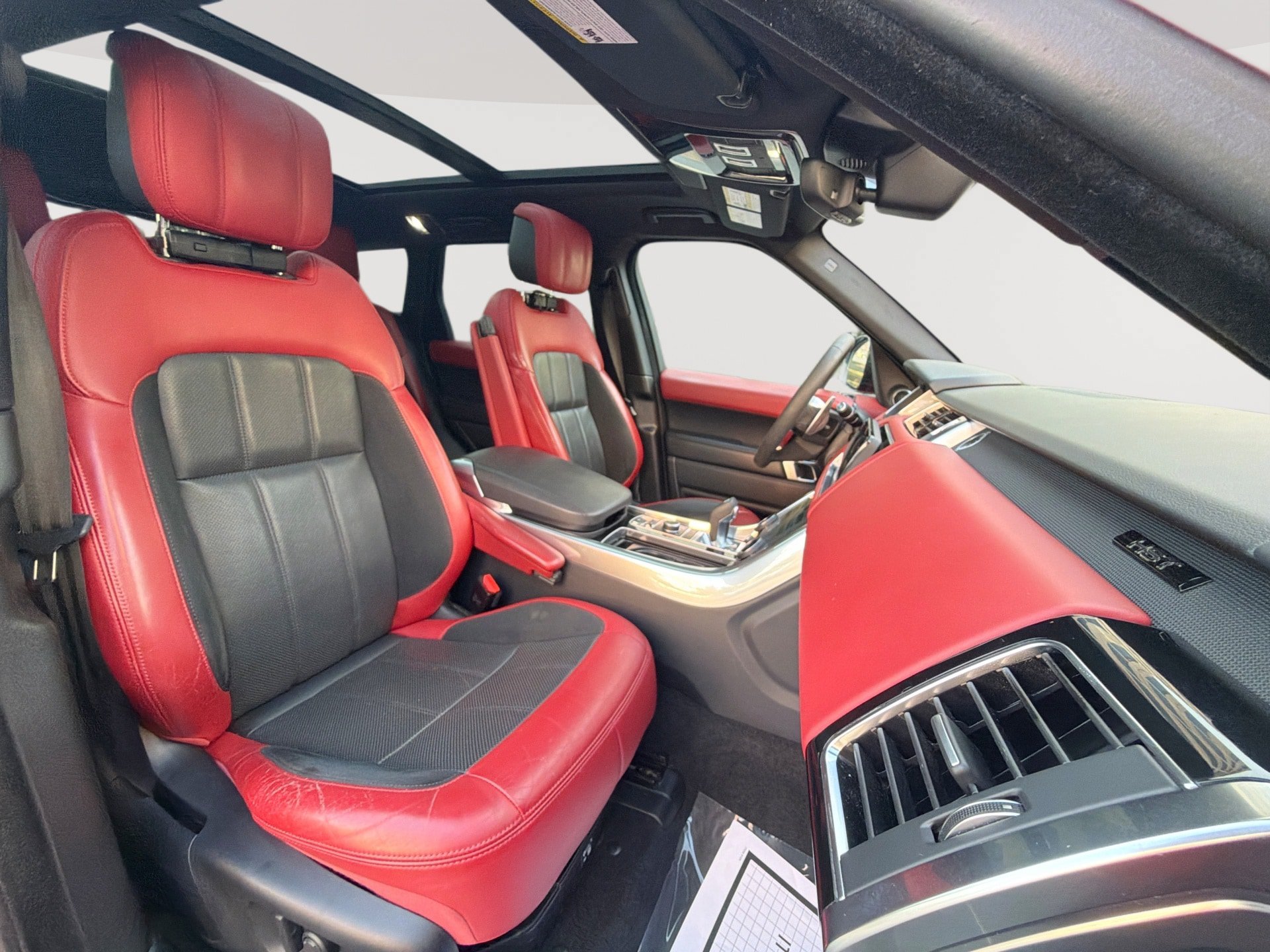 Used 2020 Land Rover Range Rover Sport HST AWD/4WD image 28
