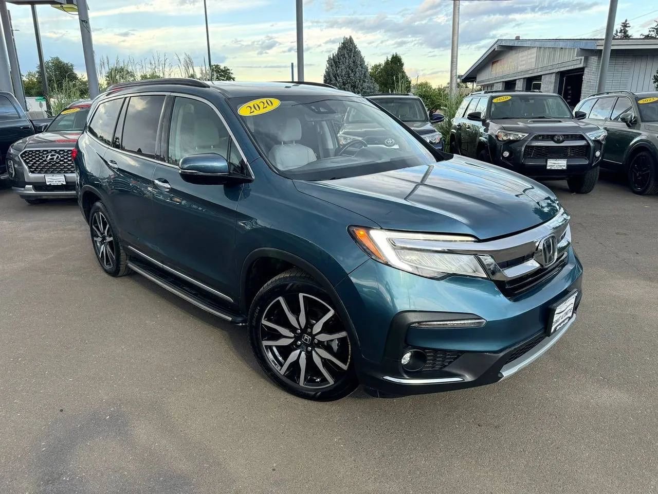 Used 2020 Honda Pilot Elite image 3
