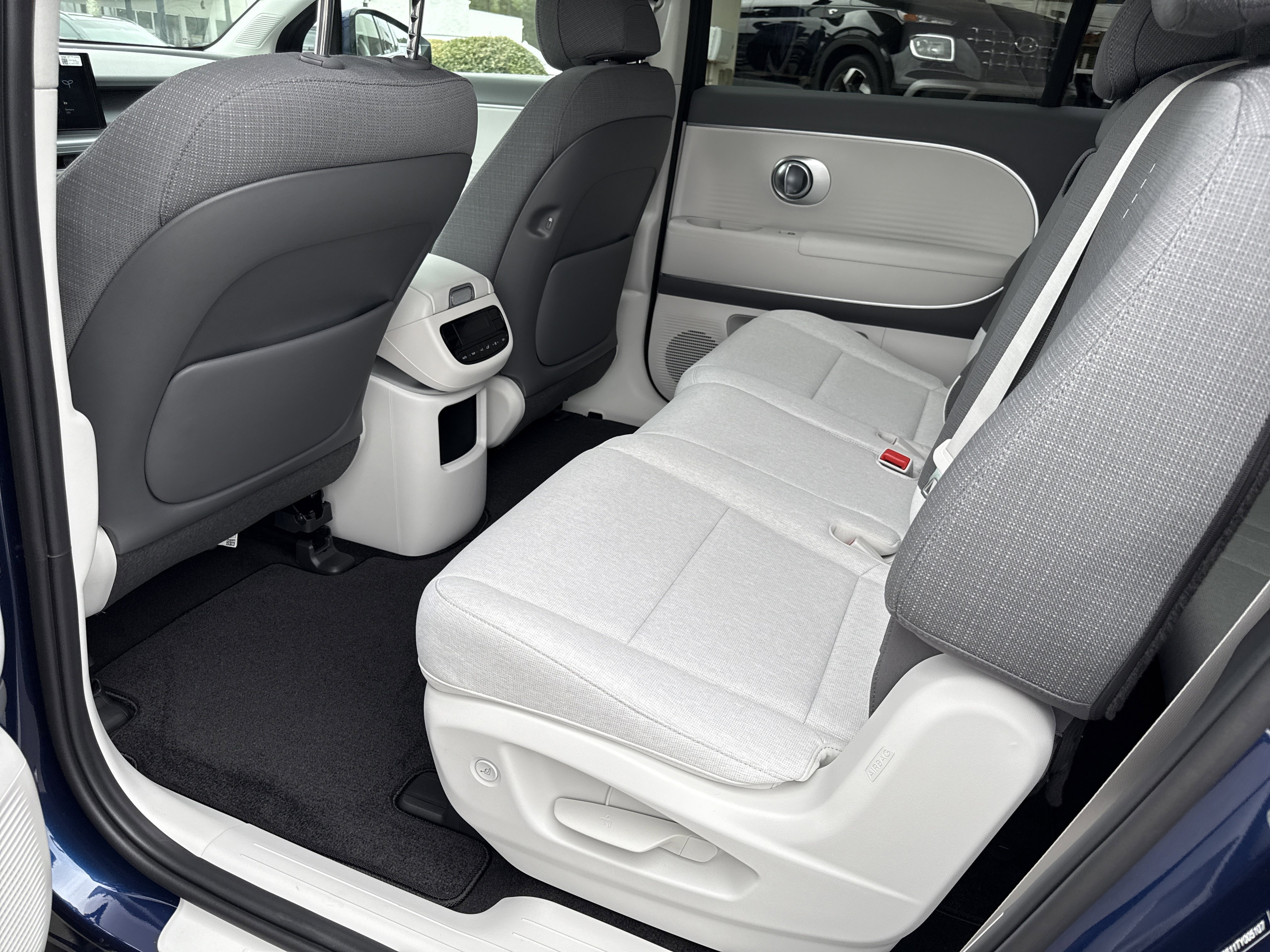 New 2026 Hyundai Ioniq 9 S image 12