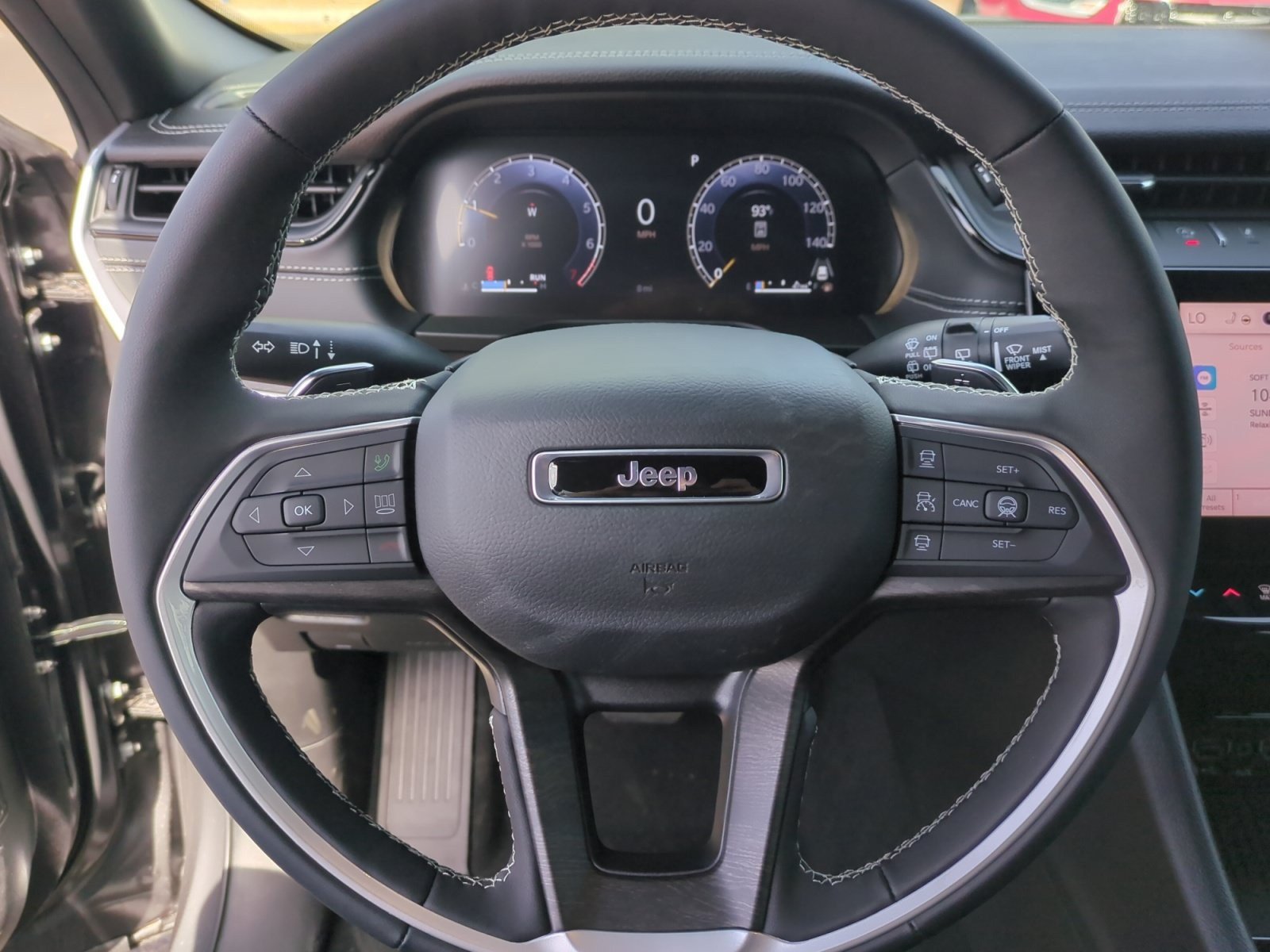 New 2026 Jeep Grand Cherokee Altitude AWD/4WD image 9