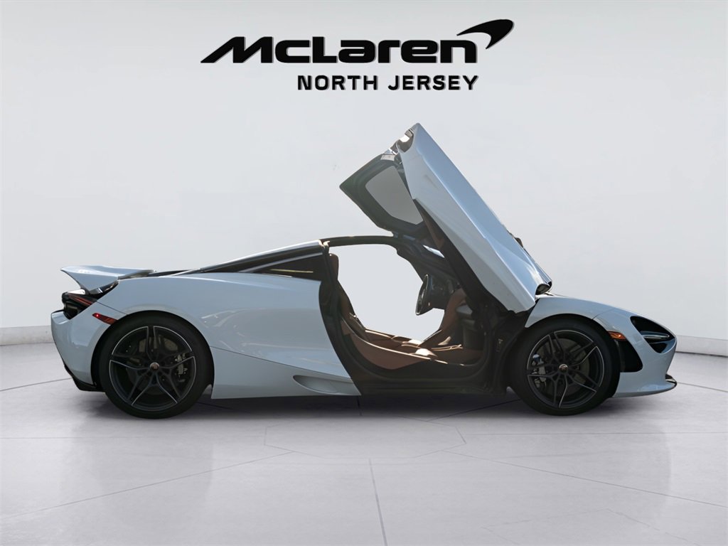 Used 2018 McLaren 720S image 8