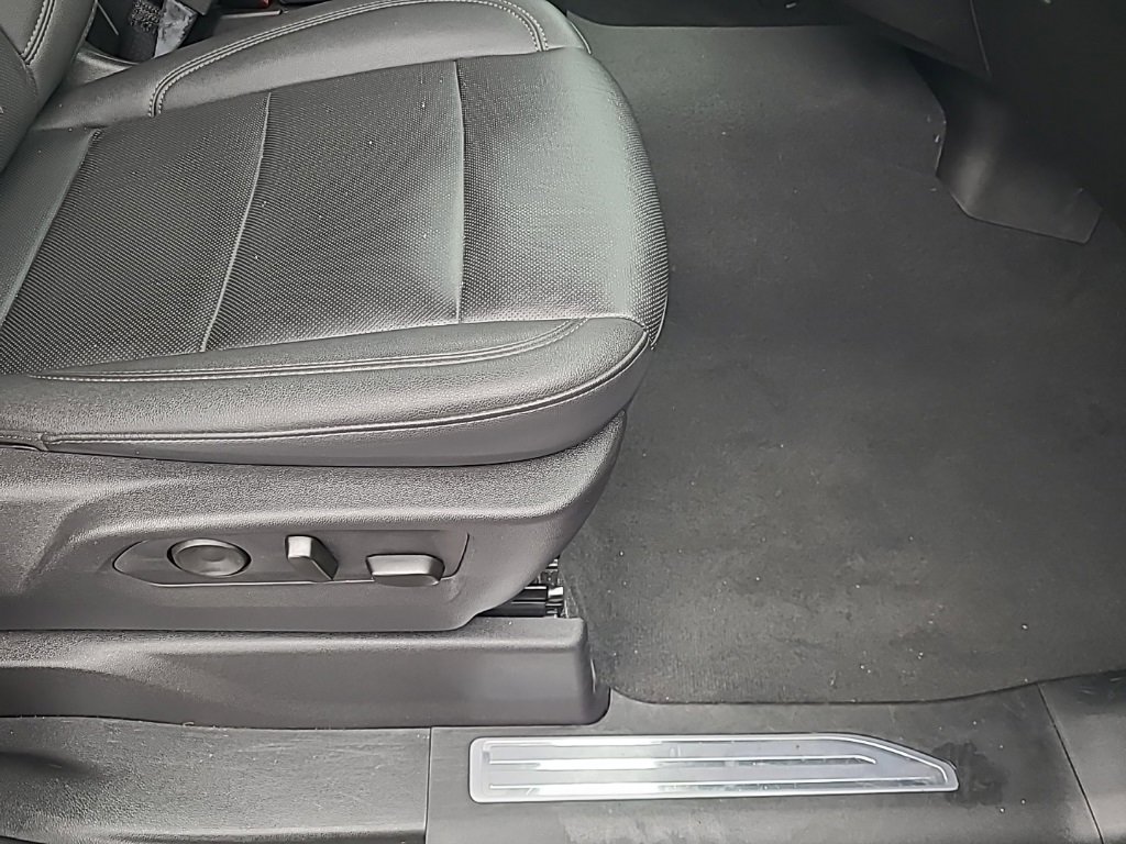 Certified 2025 GMC Sierra 1500 SLT image 22