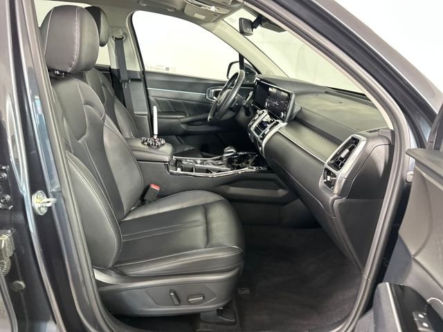 Used 2023 Kia Sorento SX image 27