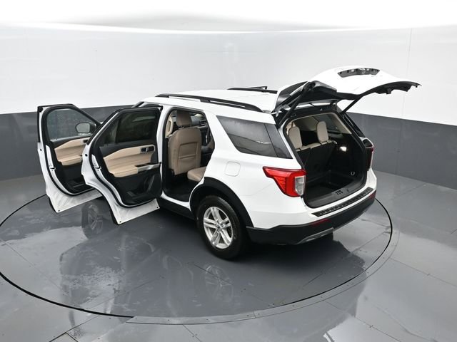 Used 2024 Ford Explorer XLT w/ Equipment Group 202A image 28