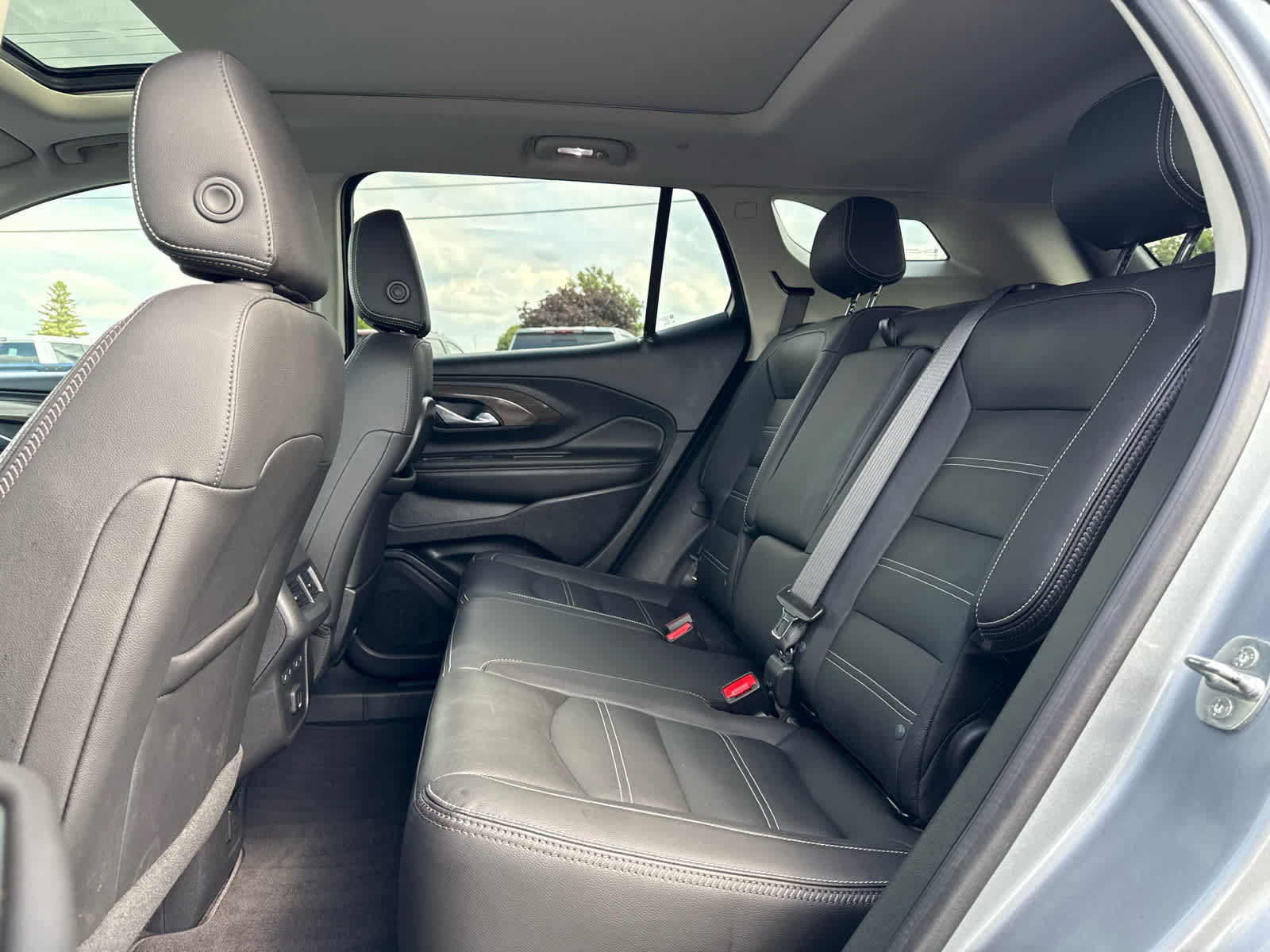 Certified 2023 GMC Terrain Denali w/ Denali Premium Package AWD/4WD image 24