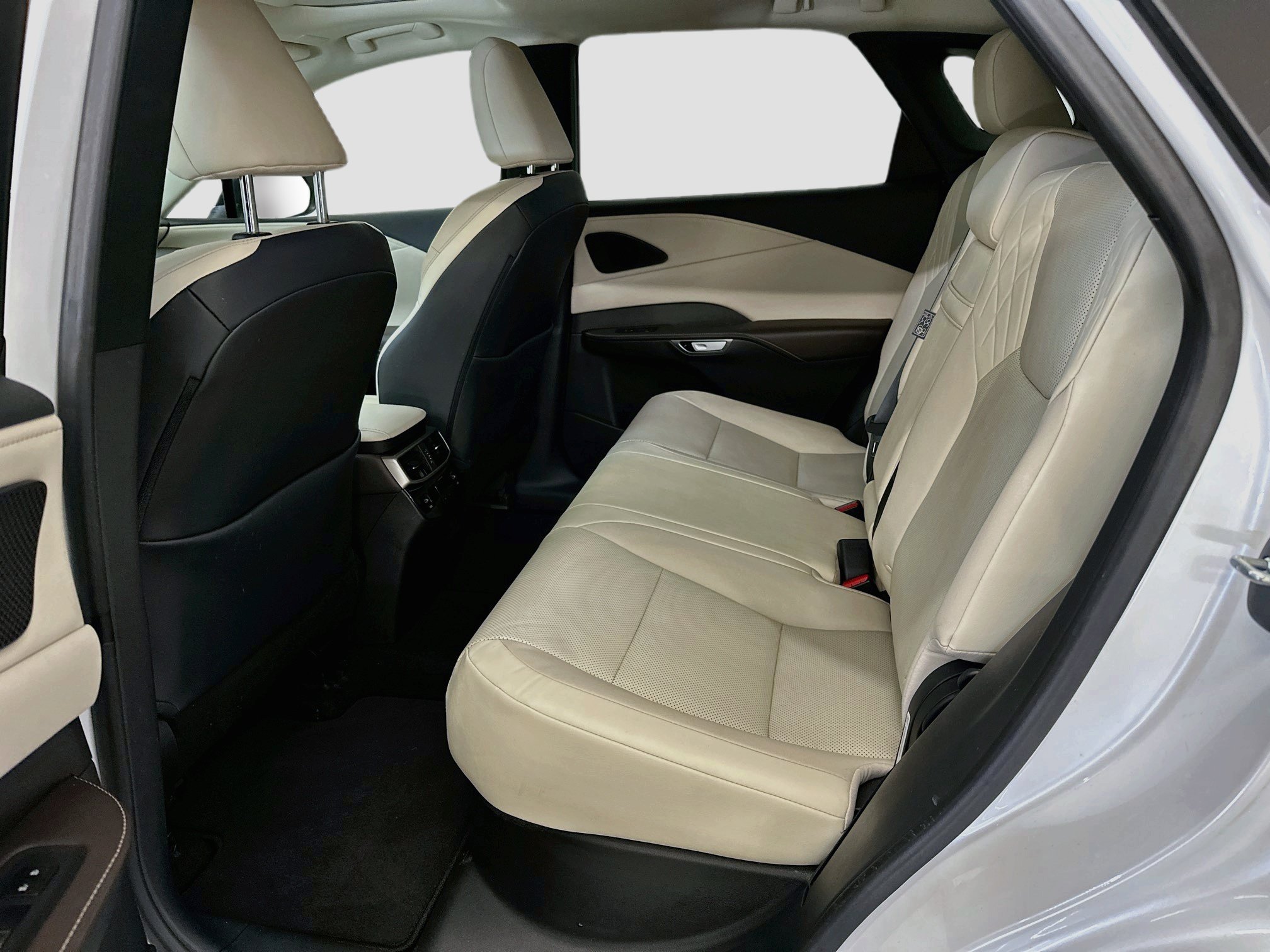 Used 2023 Lexus RX 350 Premium w/ Cold Area Package AWD/4WD image 30