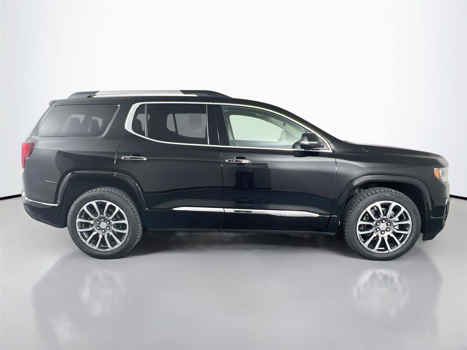 Used 2021 GMC Acadia Denali w/ Denali Ultimate Package AWD/4WD image 6