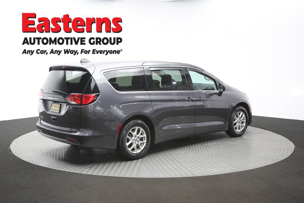 Used 2022 Chrysler Voyager LX FWD image 41