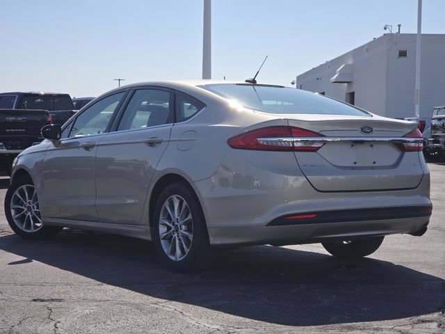 Used 2017 Ford Fusion SE w/ Fusion SE Technology Package FWD image 17