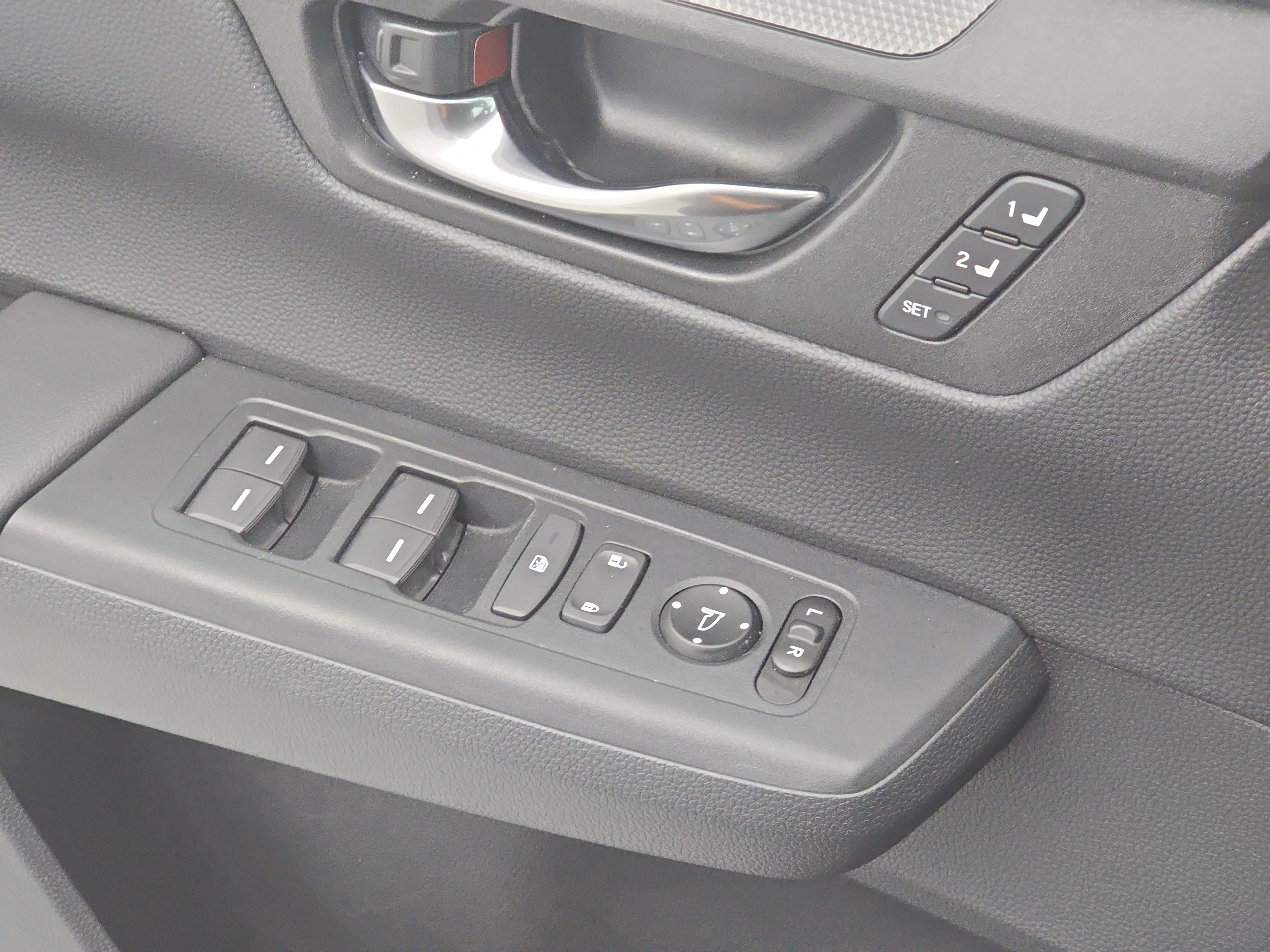 Certified 2025 Honda CR-V Sport-L image 28