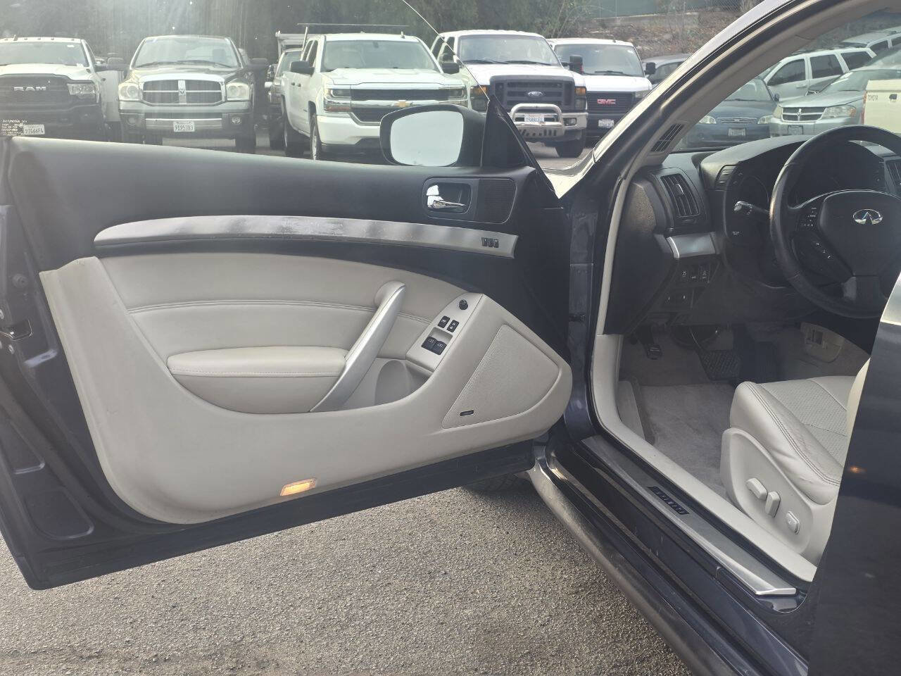 Used 2013 INFINITI G37 Journey w/ Premium Pkg RWD image 11