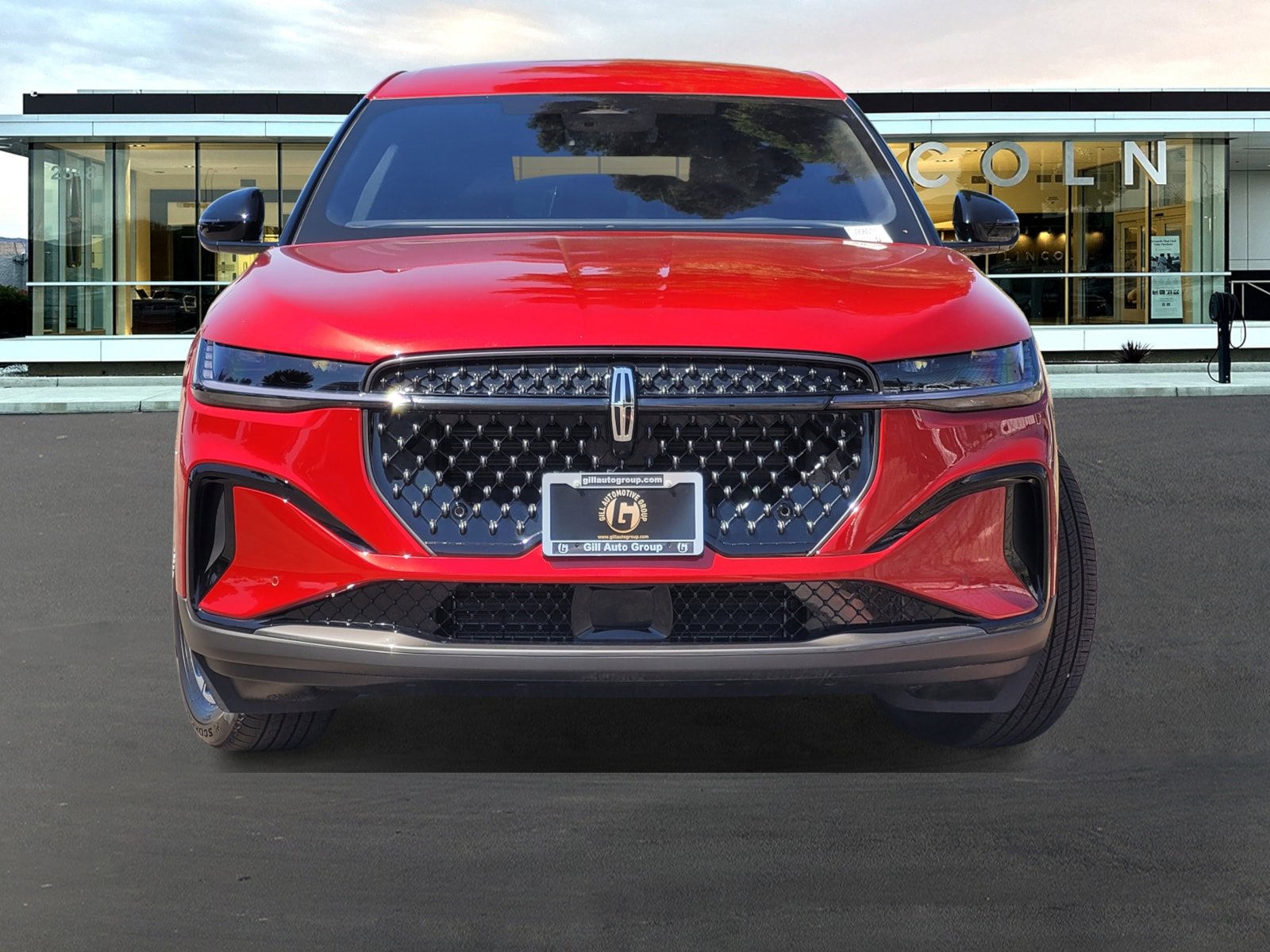 New 2025 Lincoln Nautilus Premier w/ Jet Appearance Package image 2