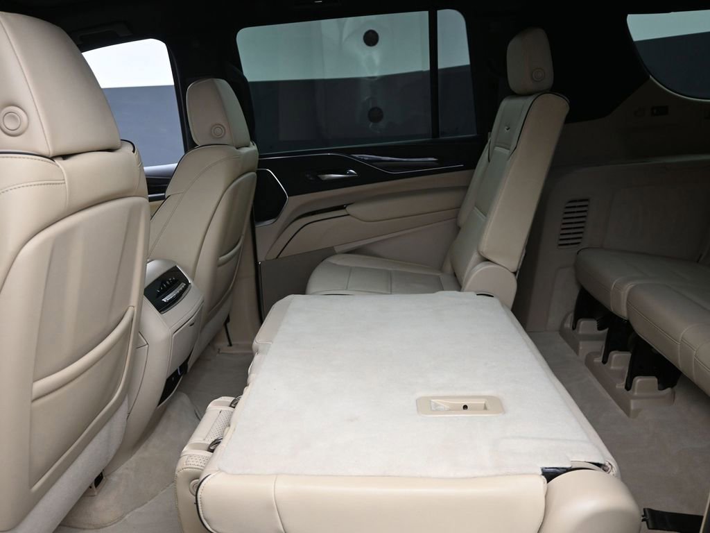 Used 2022 Cadillac Escalade ESV Premium Luxury image 19