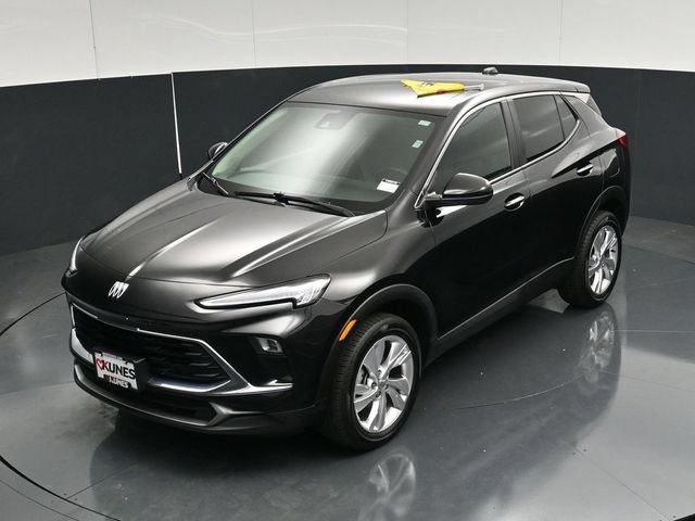 Used 2025 Buick Encore GX Preferred AWD/4WD image 46