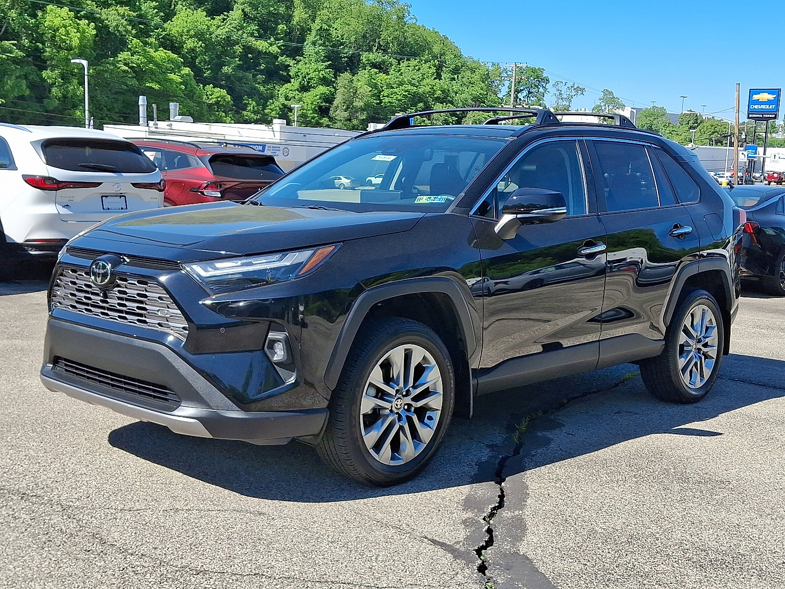 Used 2023 Toyota RAV4 Limited AWD/4WD image 2