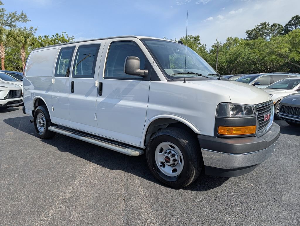 Used 2024 GMC Savana 2500 w/ Driver Convenience Package RWD image 2