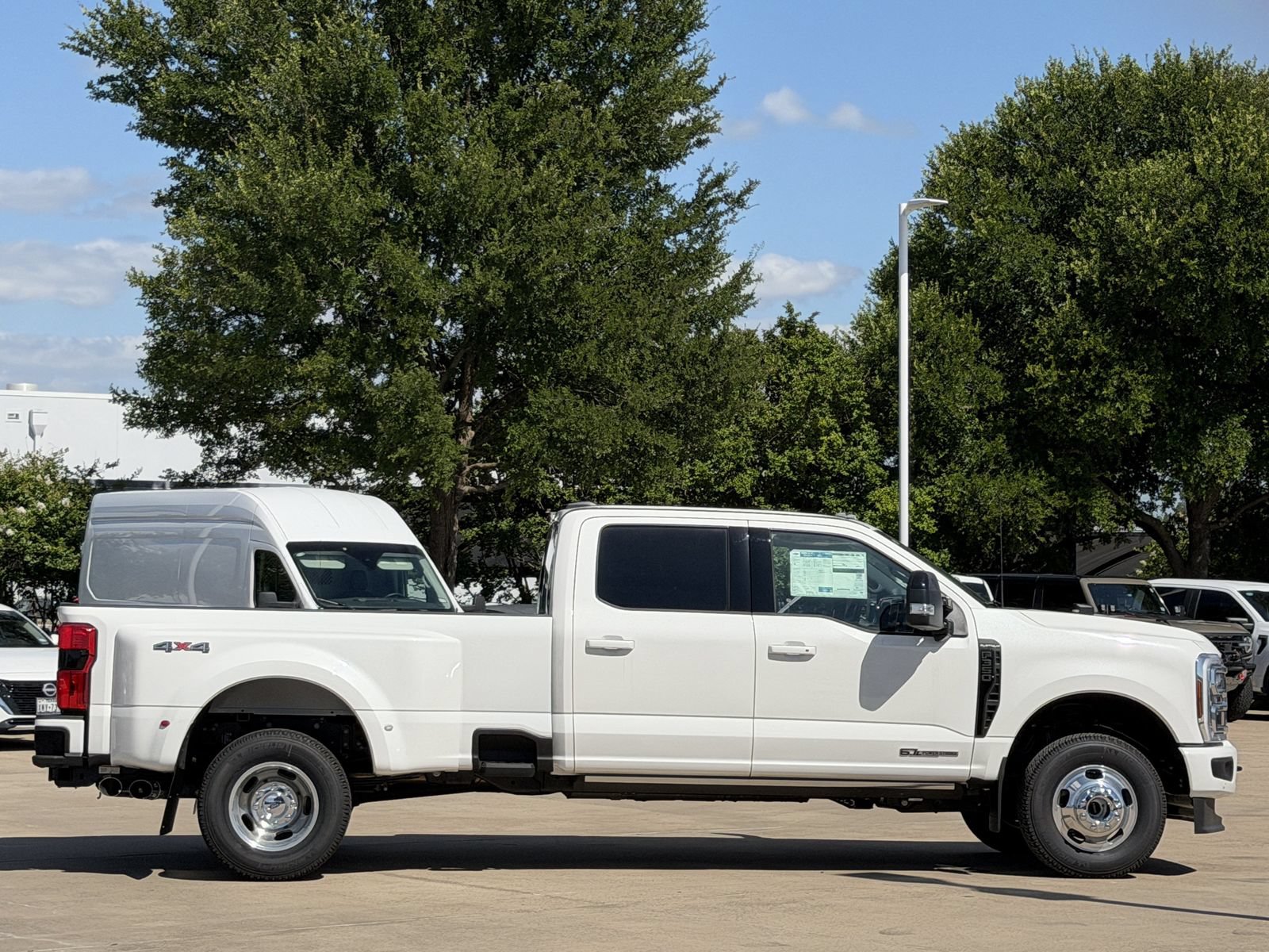 New 2026 Ford F350 Platinum AWD/4WD video 3