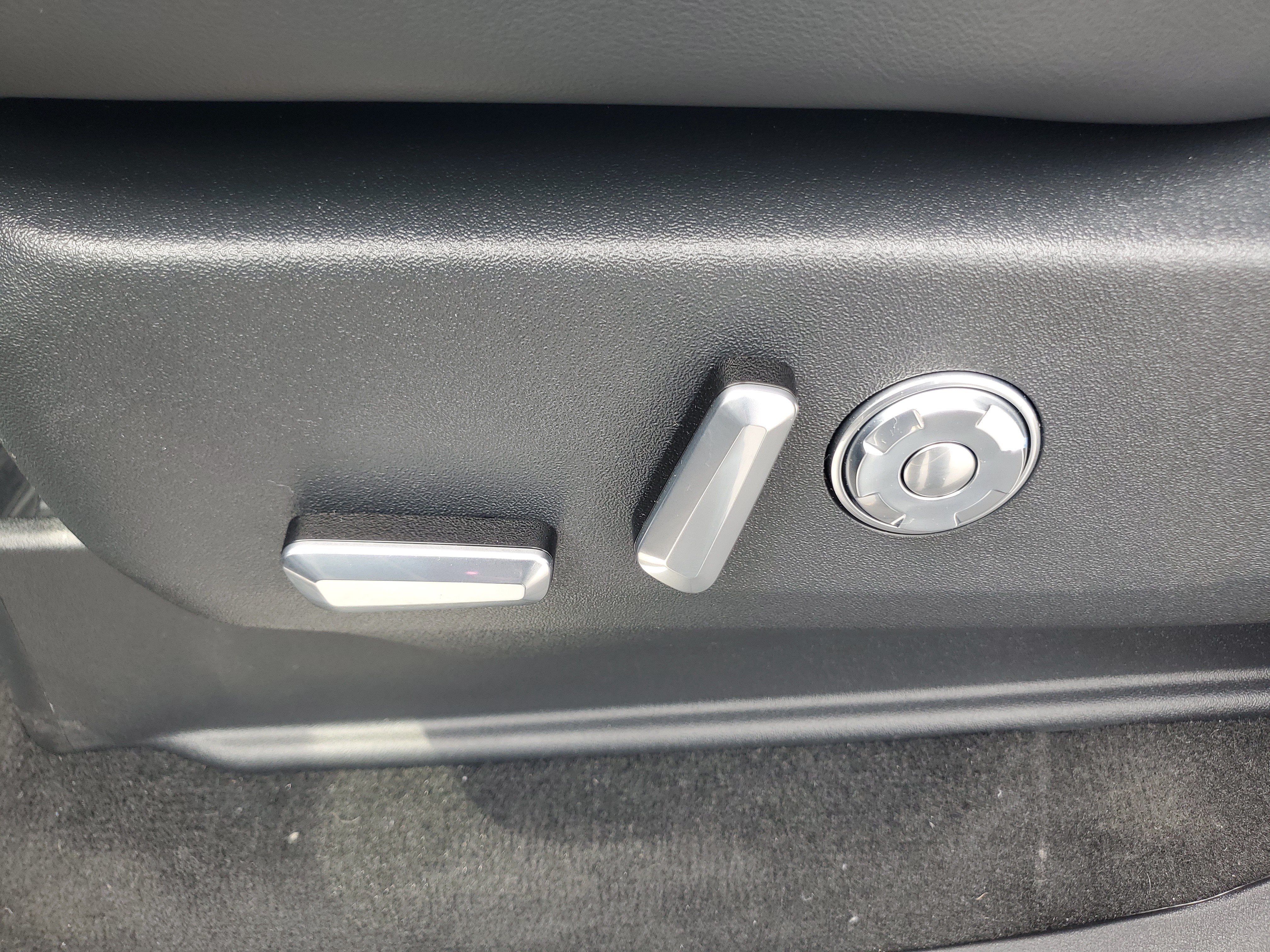 New 2026 Lincoln Navigator L Black Label AWD/4WD image 13