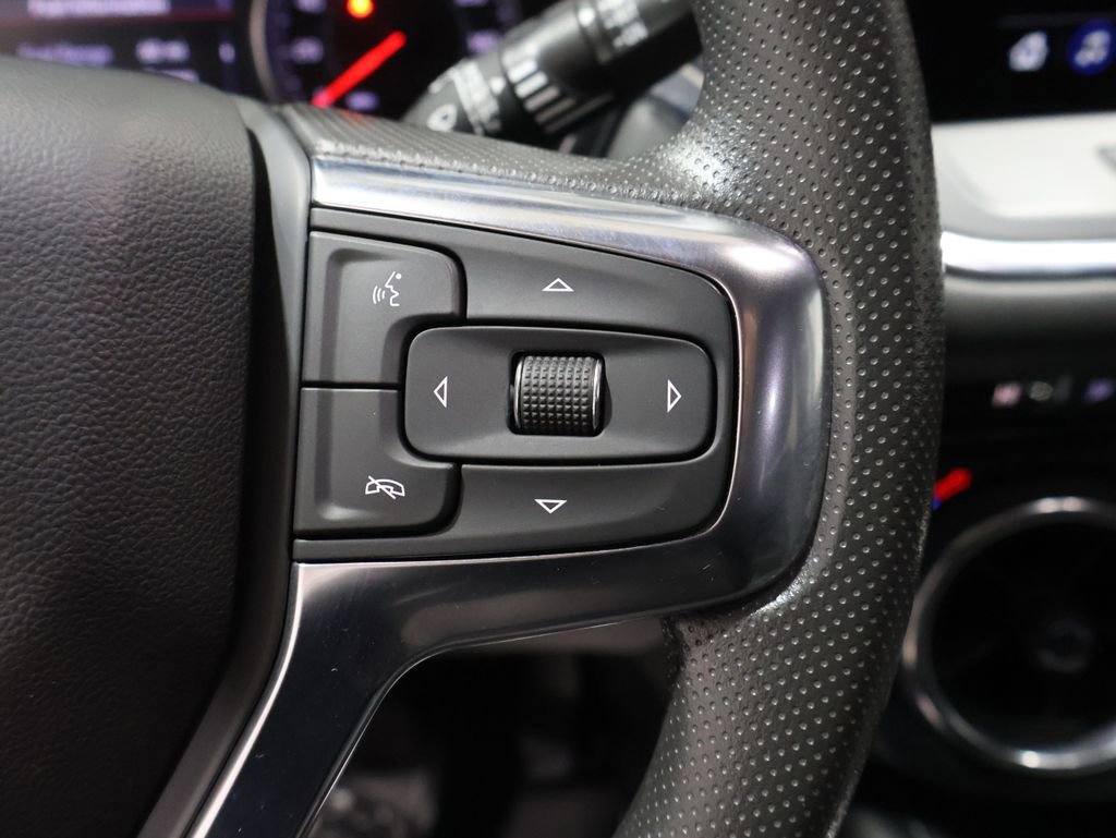 Used 2023 Chevrolet Blazer LT w/ LPO, Black Grille Bar Package image 38