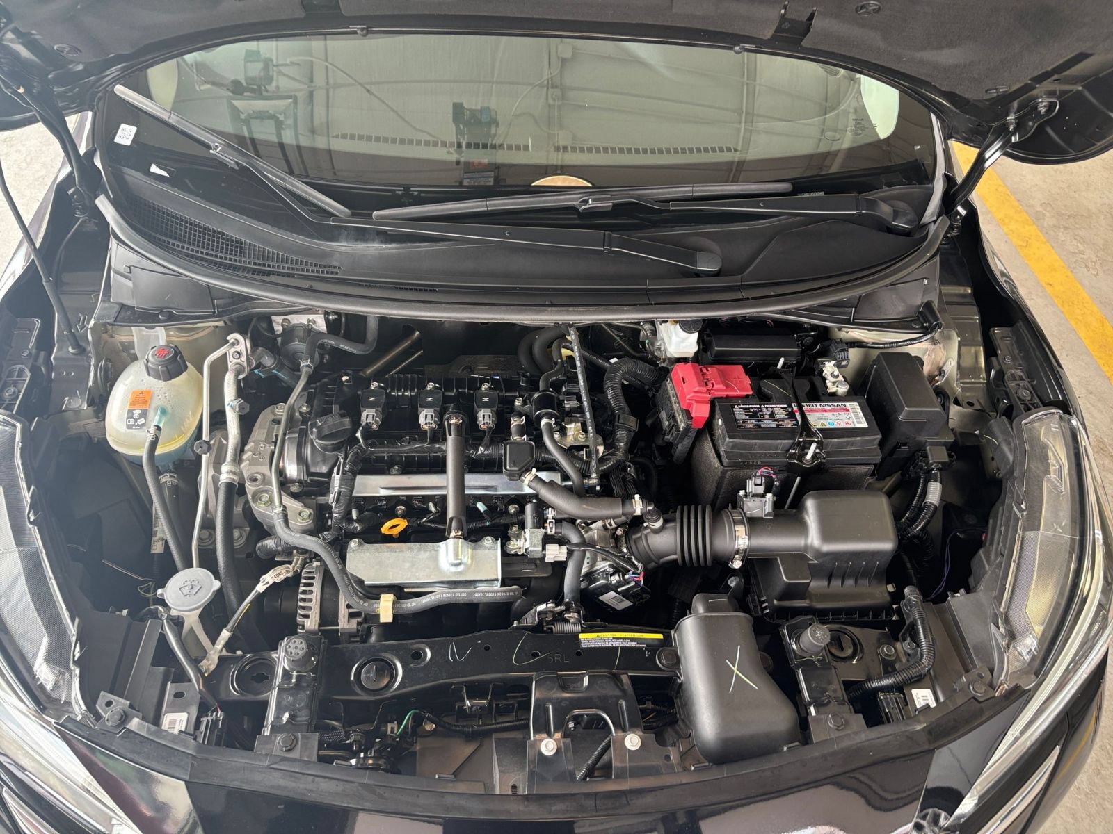 Used 2025 Nissan Versa SV FWD image 30