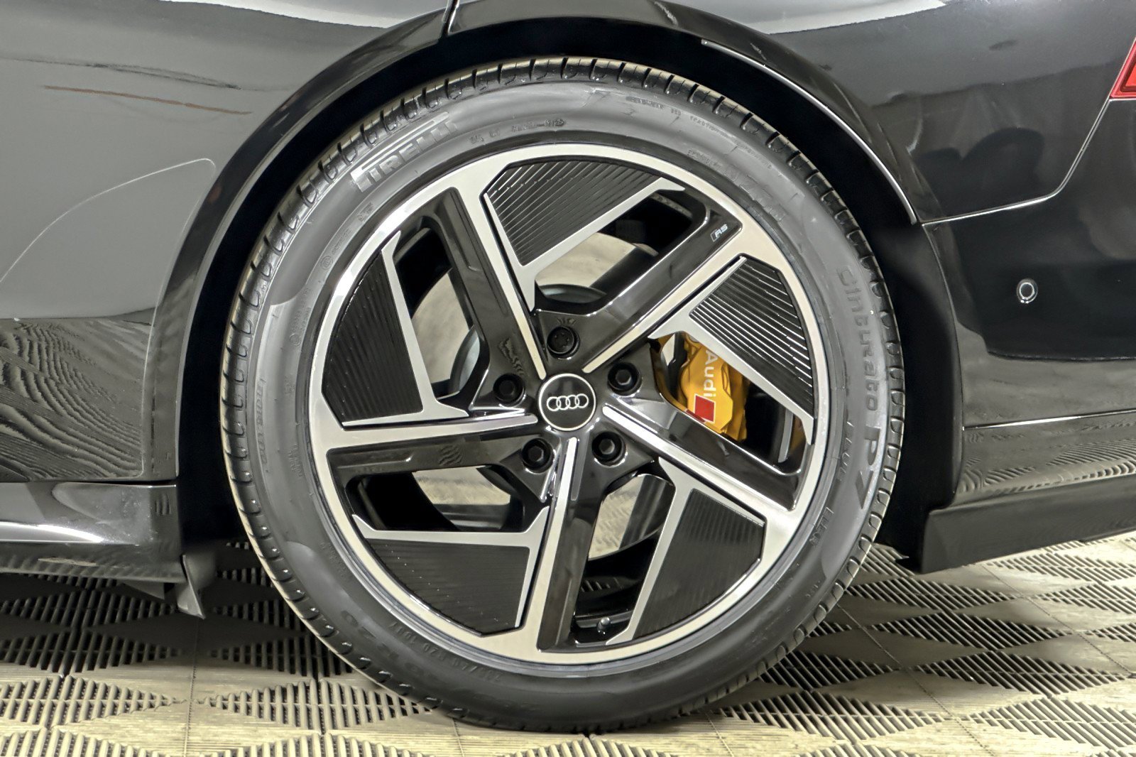 Certified 2024 Audi RS e-tron GT image 24