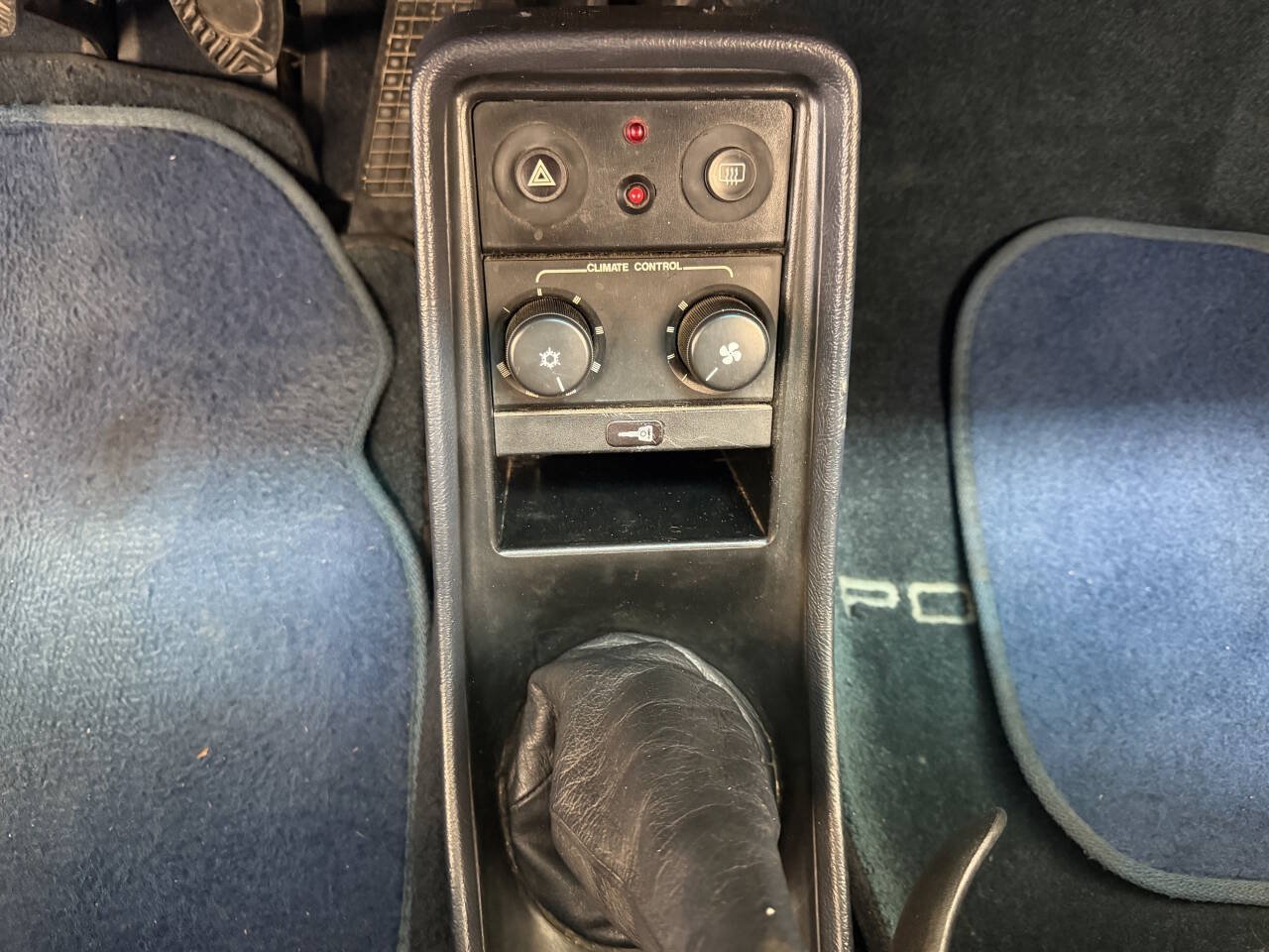Used 1988 Porsche 911 Carrera RWD image 38