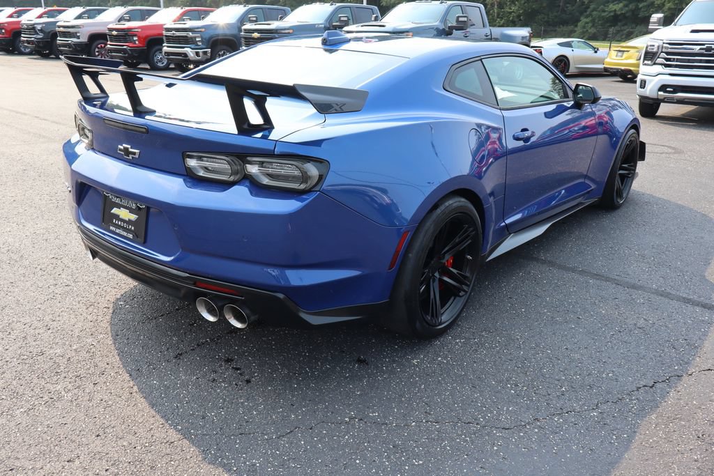 Used 2022 Chevrolet Camaro ZL1 RWD image 29