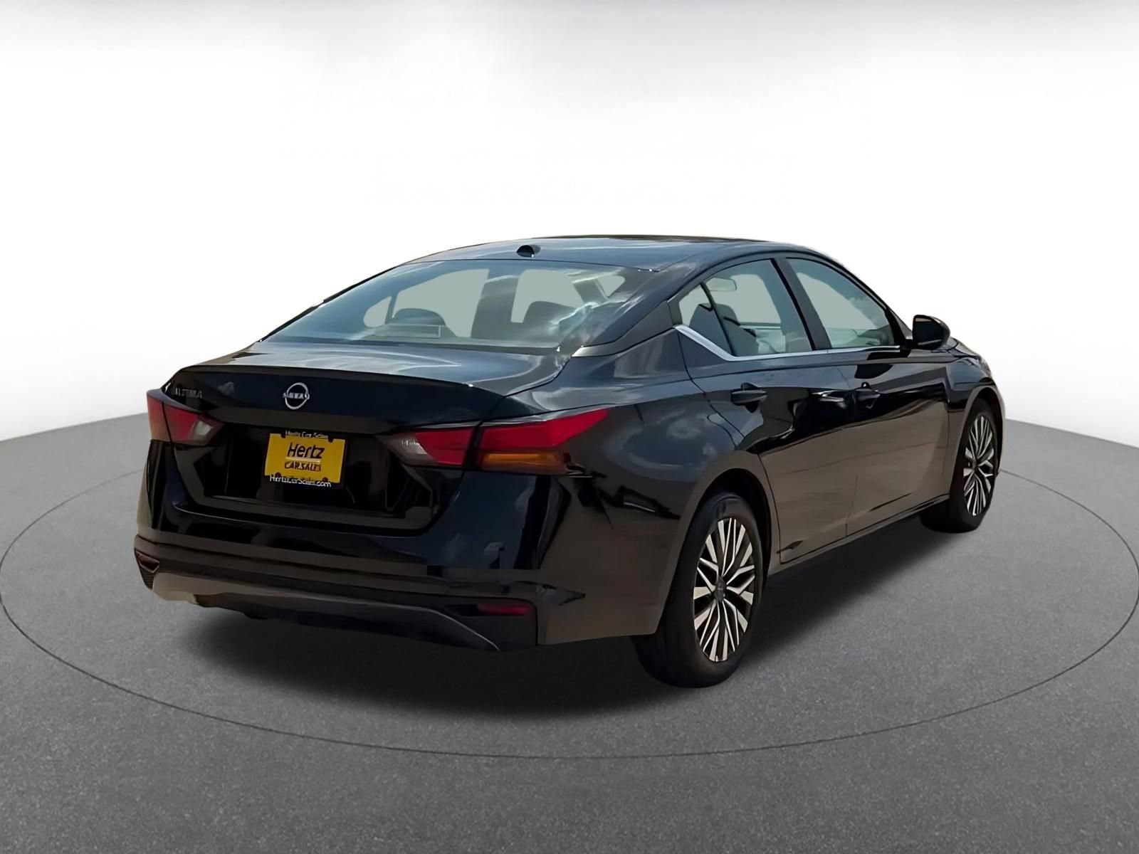 Used 2026 Nissan Altima 2.5 SV FWD image 11