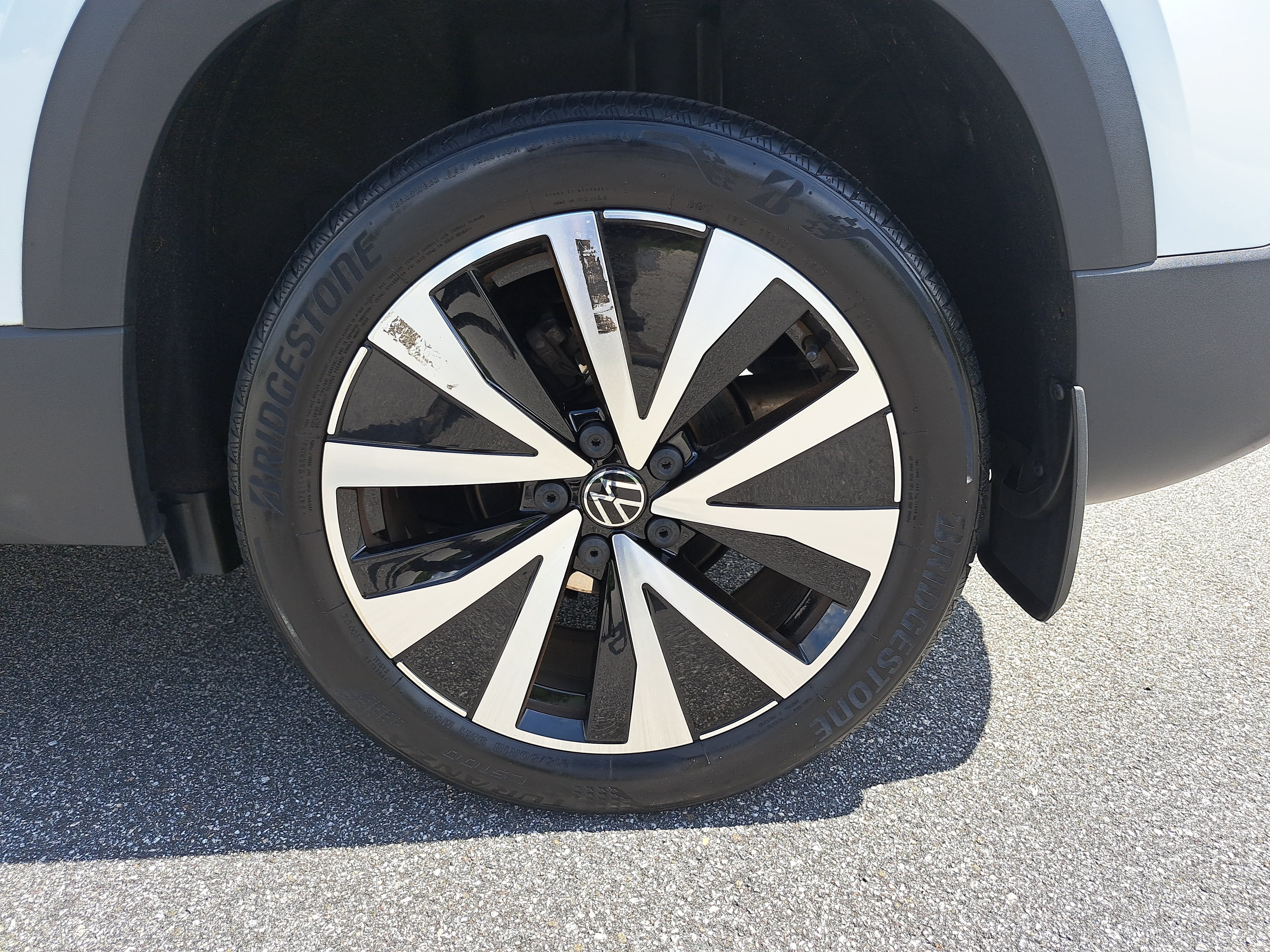 Certified 2023 Volkswagen Taos SE w/ Panoramic Sunroof Package FWD image 30