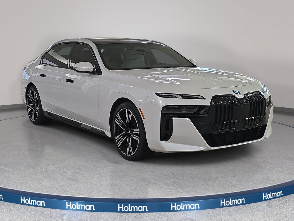 Certified 2023 BMW 740i RWD image 3