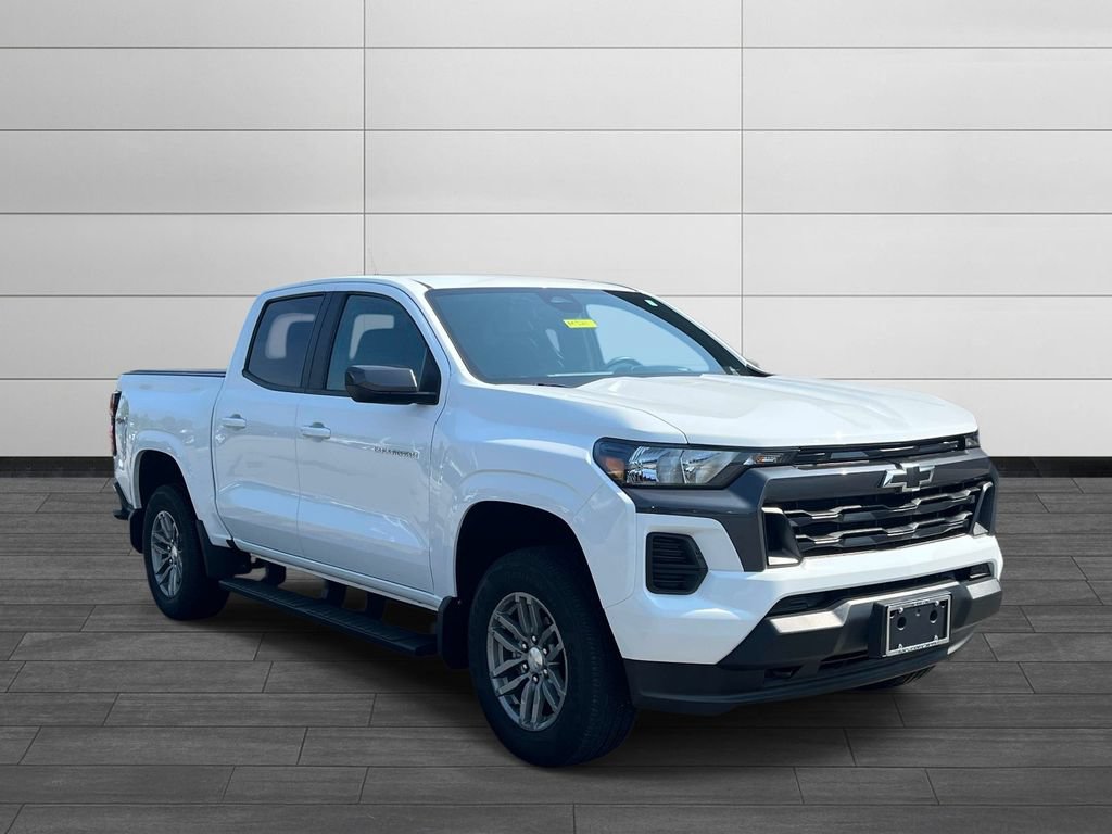 Used 2023 Chevrolet Colorado LT w/ LPO, Pro Essentials Package AWD/4WD image 7