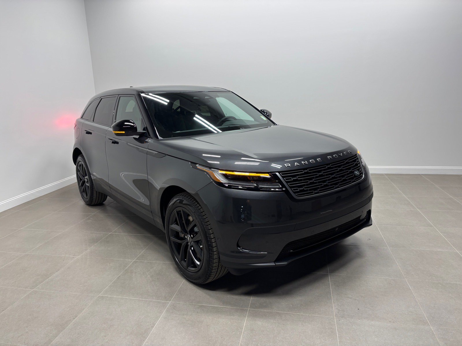 New 2026 Land Rover Range Rover Velar S AWD/4WD image 4