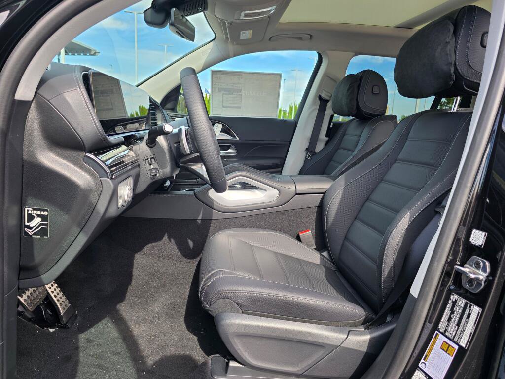 New 2026 Mercedes-Benz GLS 450 4MATIC image 13