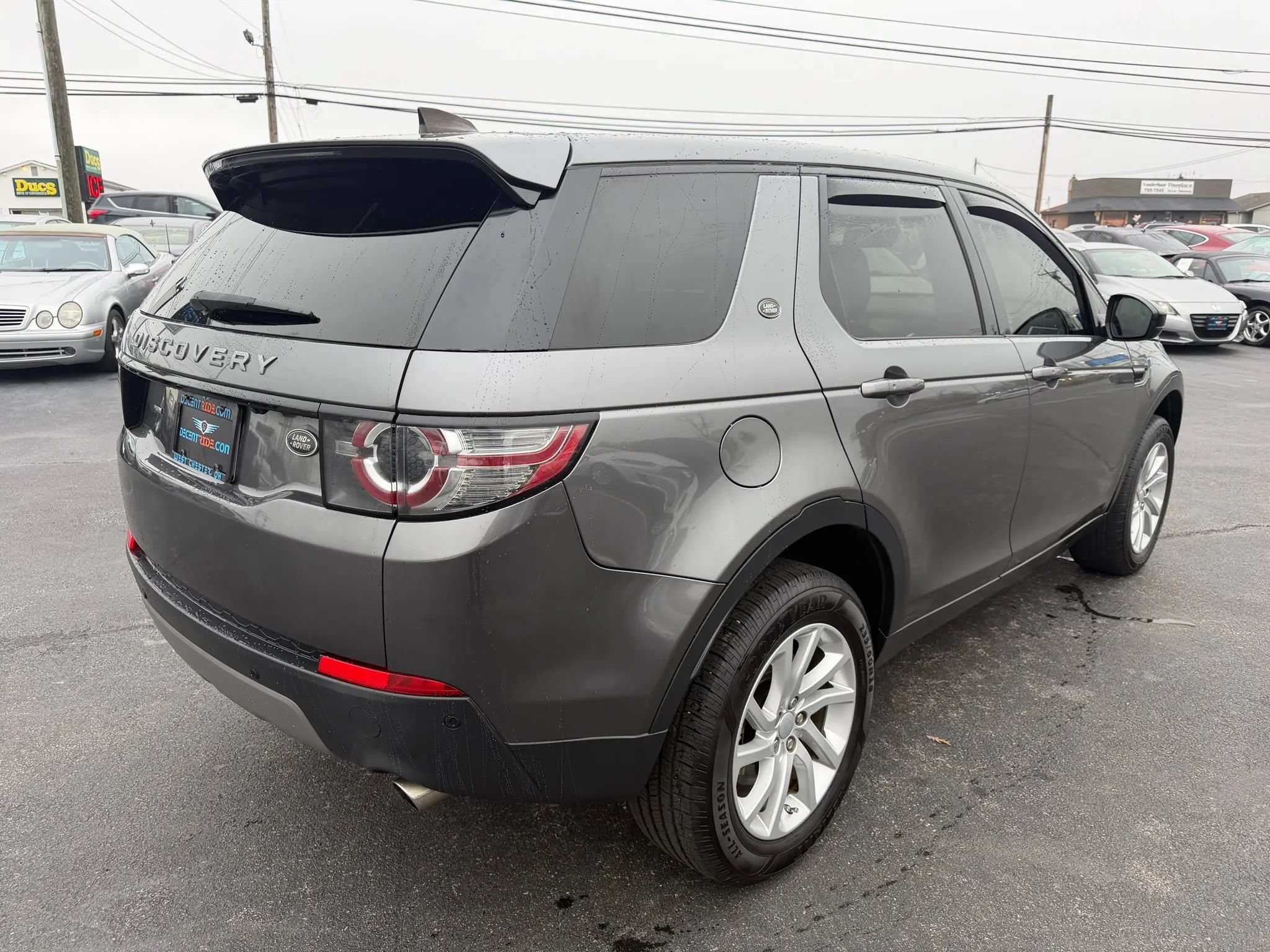 Used 2018 Land Rover Discovery Sport HSE AWD/4WD image 3