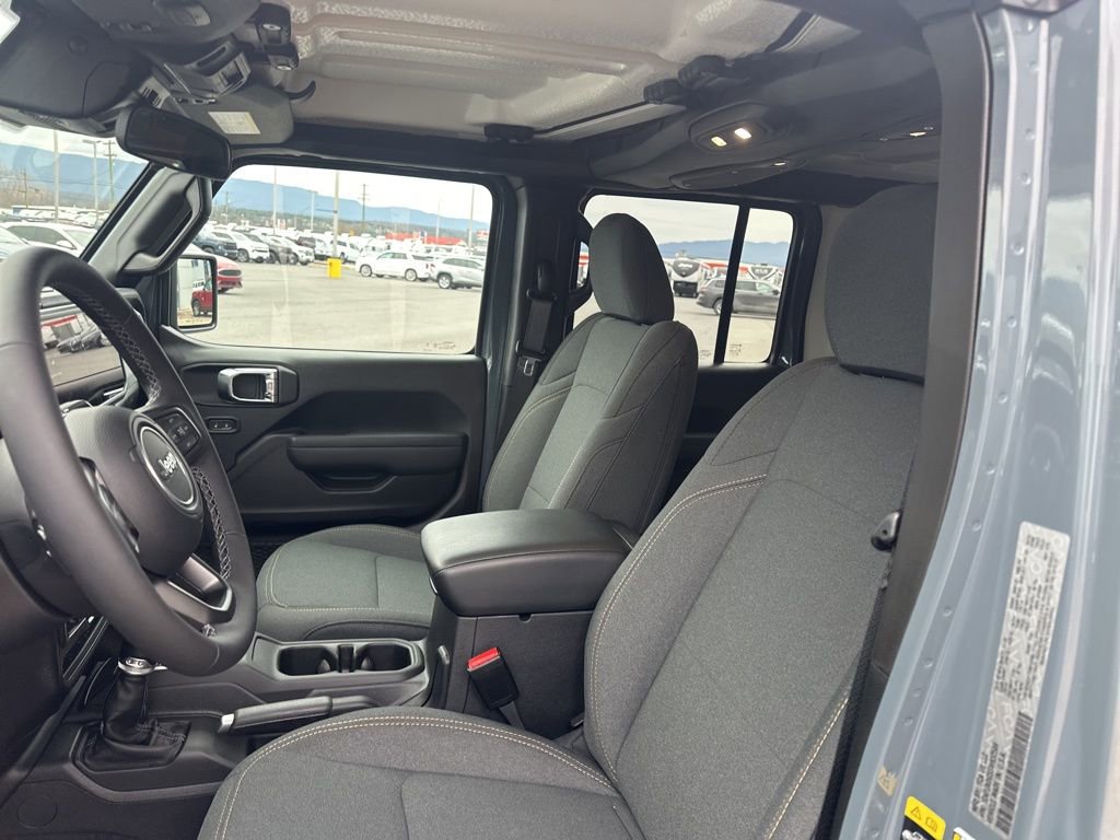 Used 2025 Jeep Wrangler Sport S image 12