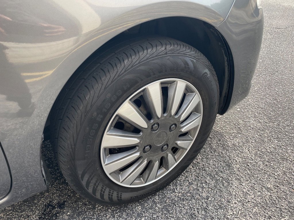 Used 2019 Nissan Versa S Plus image 11