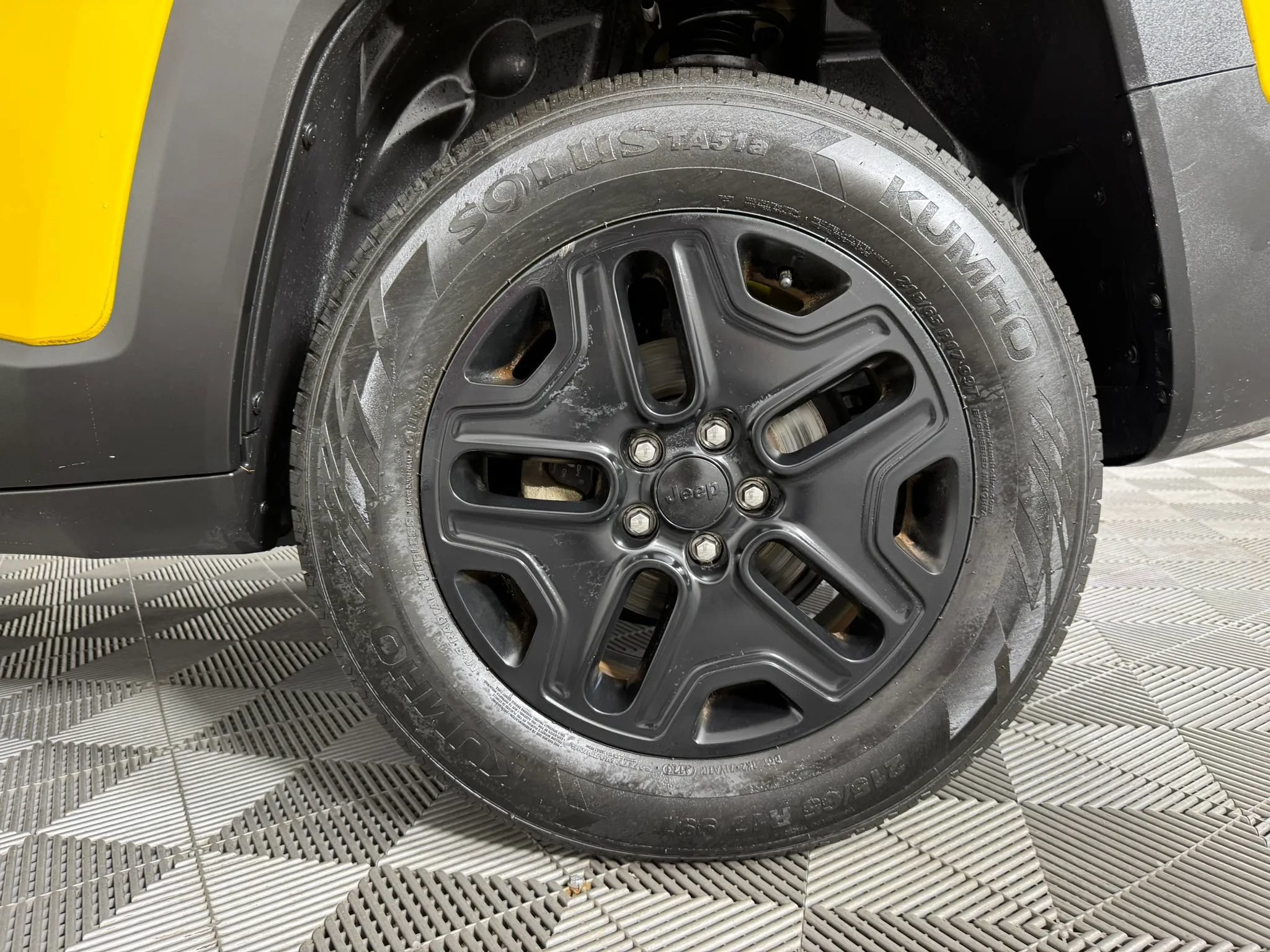 Used 2018 Jeep Renegade Trailhawk w/ UConnect 8.4 Nav Group AWD/4WD image 41
