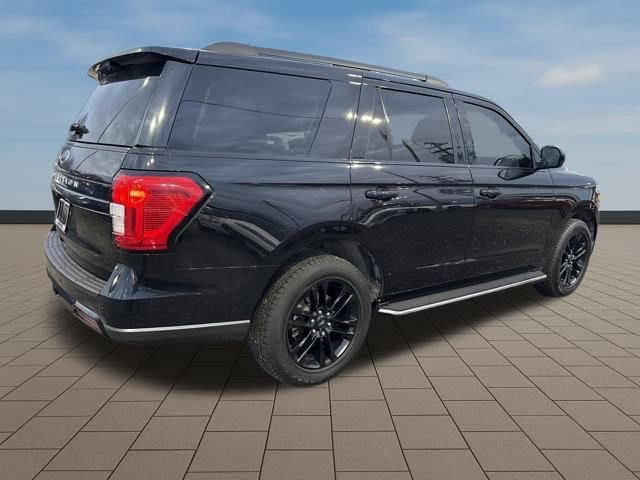 Used 2022 Ford Expedition XLT image 6