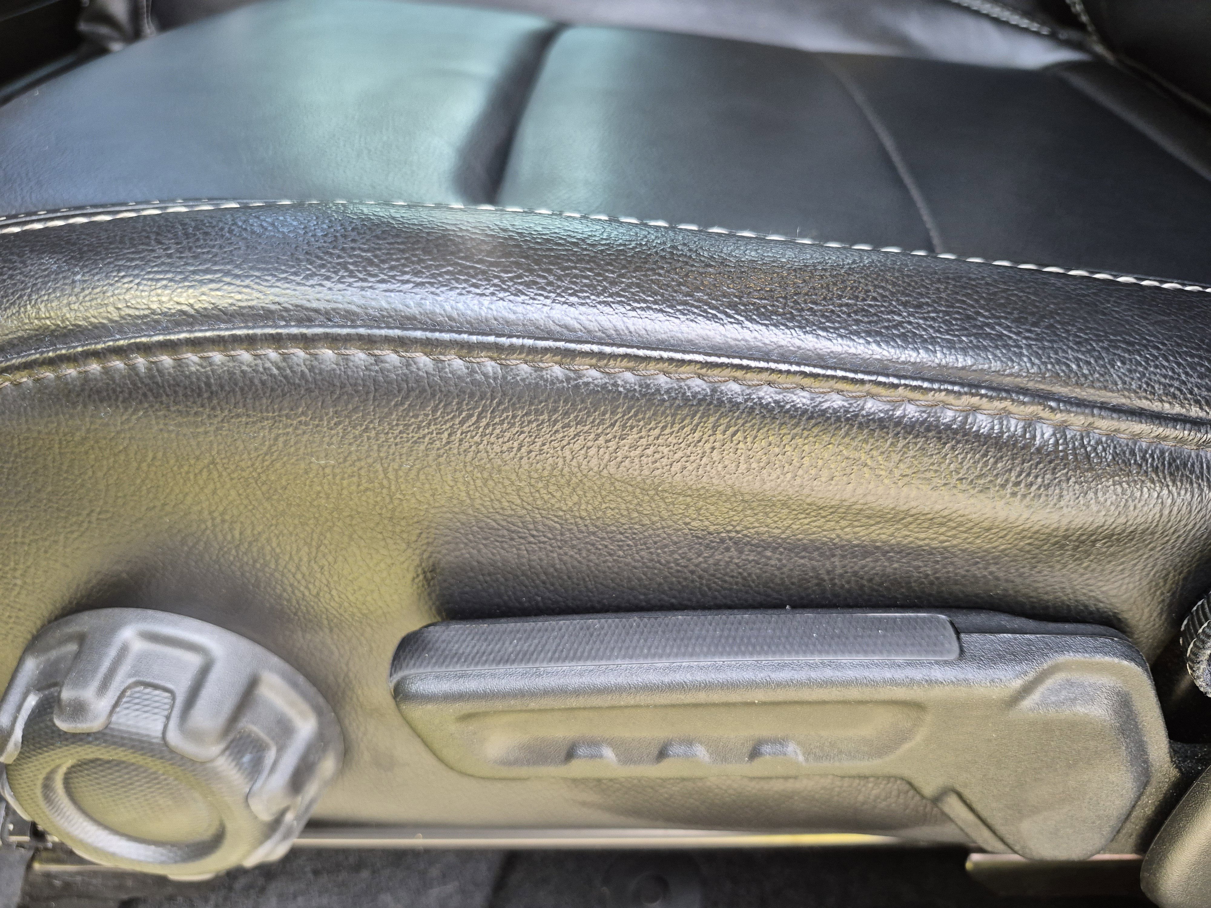 Used 2023 Jeep Wrangler Sahara 4xe image 27