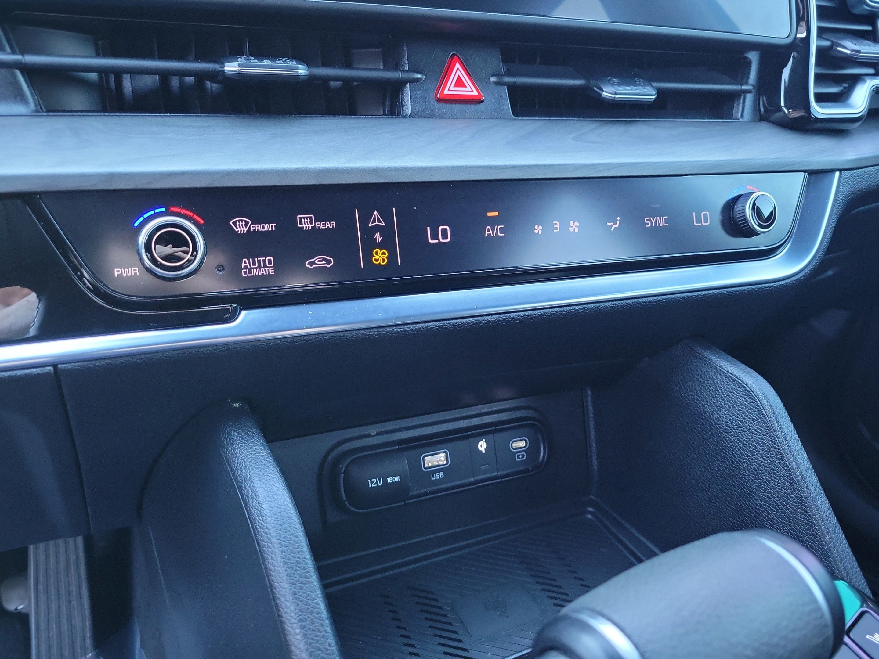 Certified 2023 Kia Sportage X-Line AWD/4WD image 19