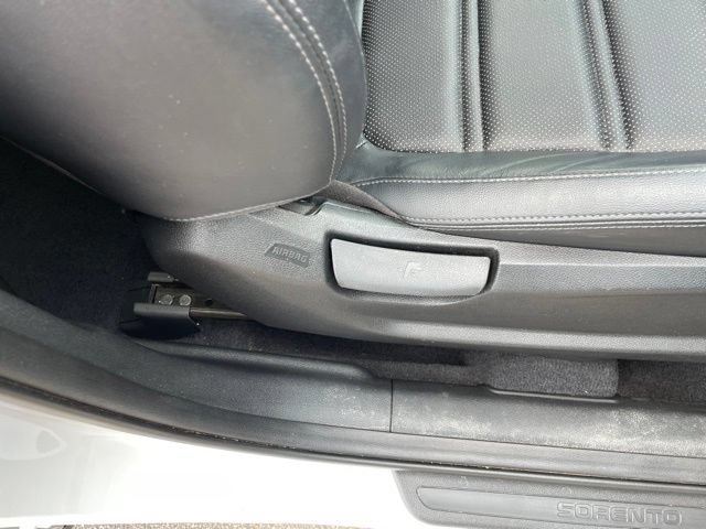 Used 2020 Kia Sorento EX FWD image 47