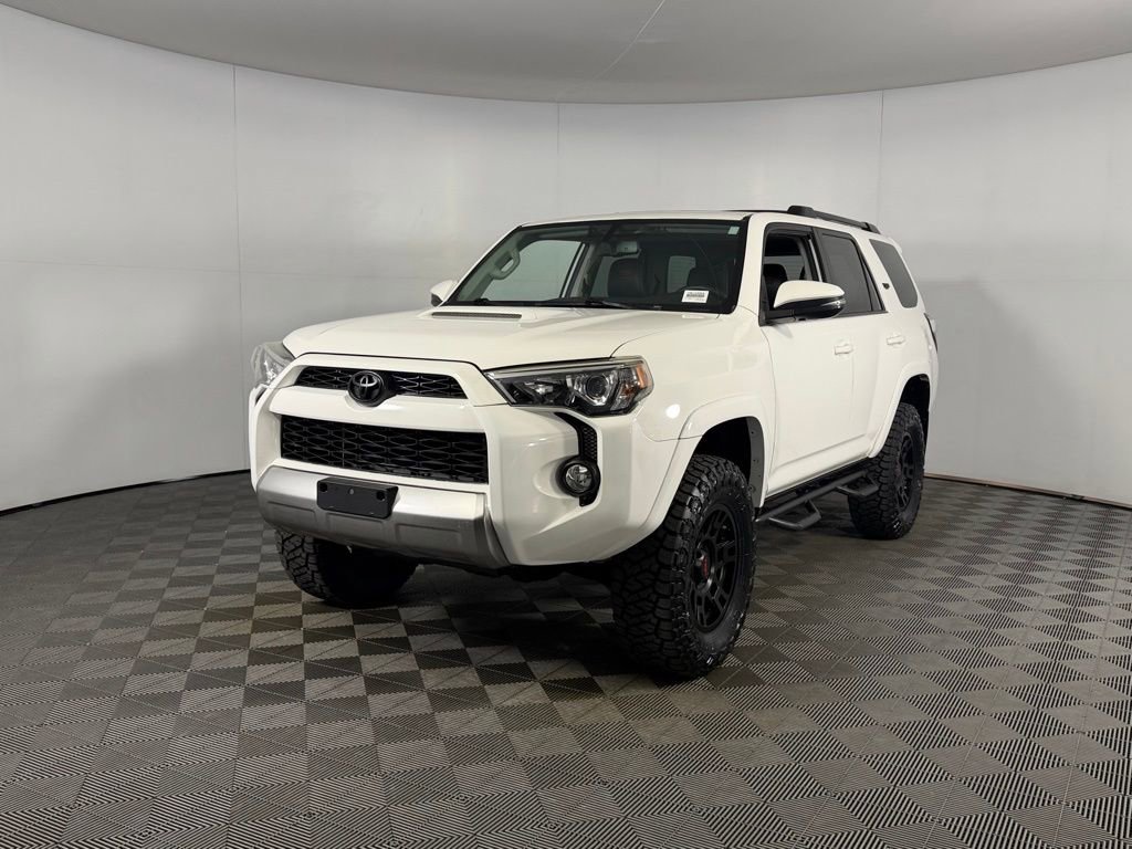 Used 2019 Toyota 4Runner TRD Off-Road Premium AWD/4WD image 9