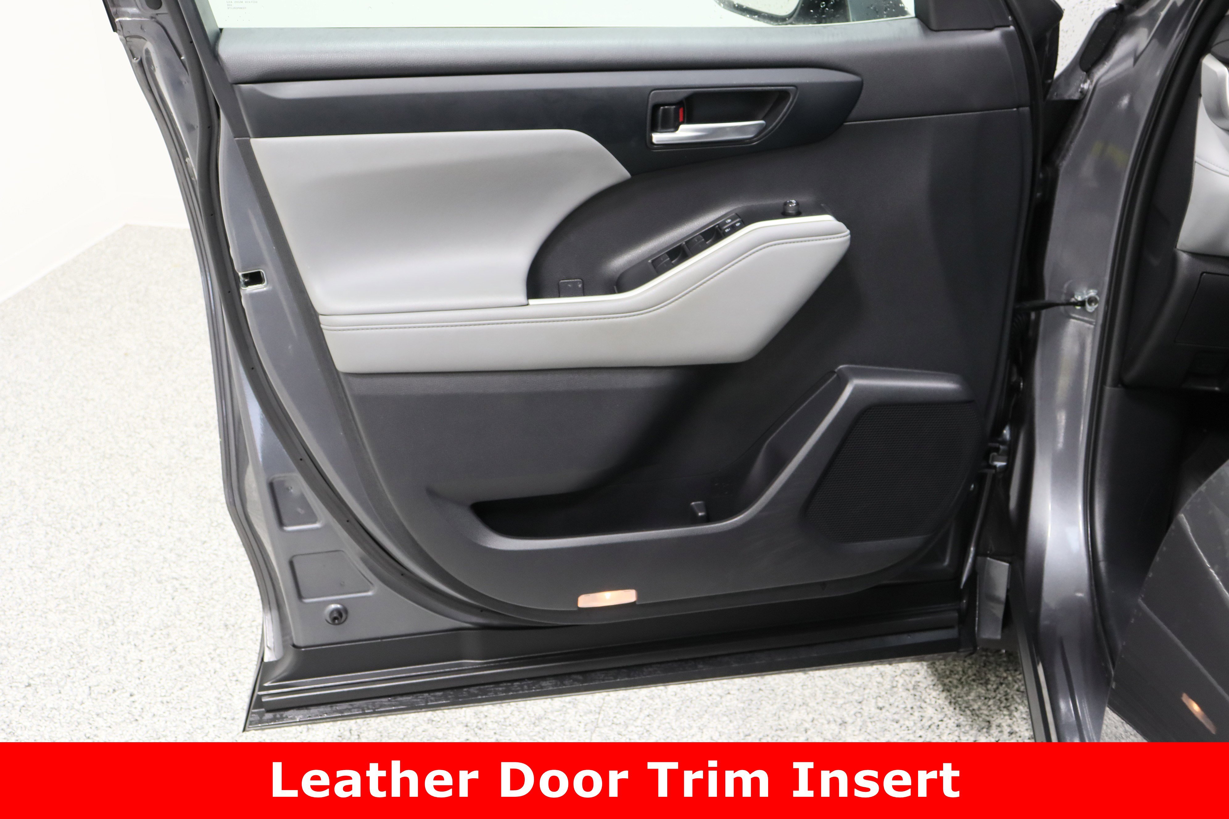 Used 2022 Toyota Highlander XLE image 12