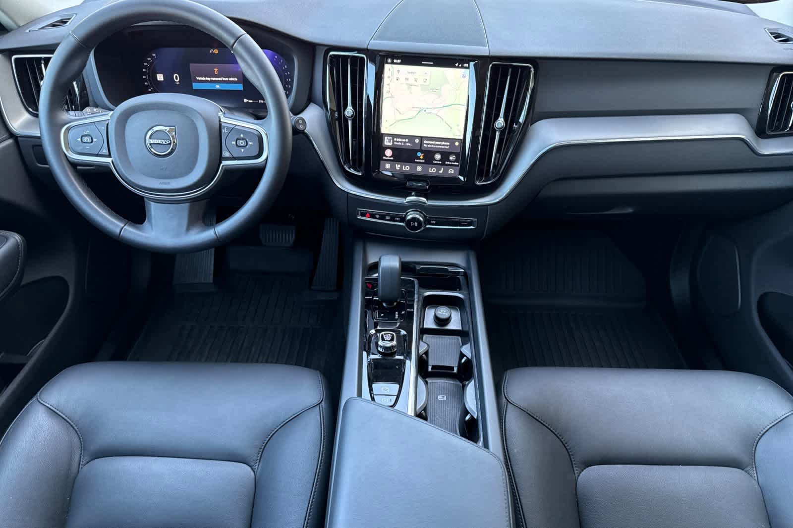 Used 2024 Volvo XC60 B5 Core AWD/4WD image 14
