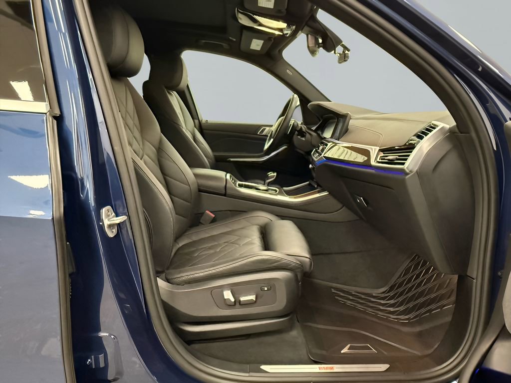 Used 2023 BMW X5 sDrive40i w/ Climate Comfort Package image 14