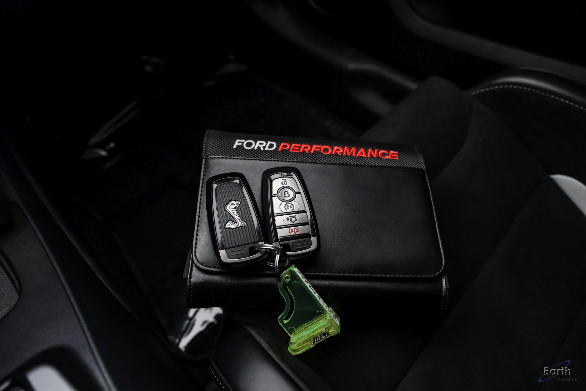 Used 2020 Ford Mustang Shelby GT500 w/ Carbon Fiber Track Pack image 71