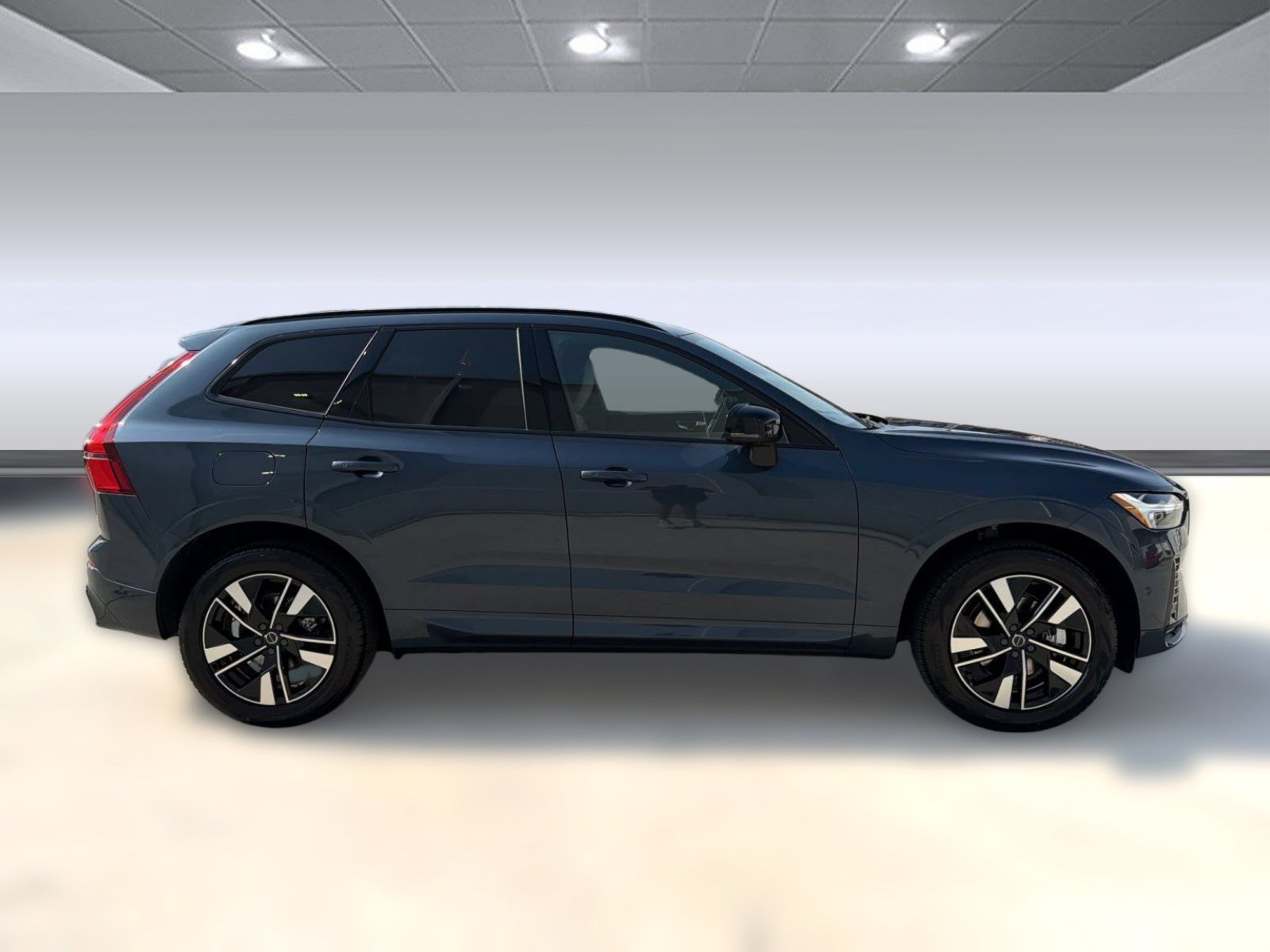 New 2026 Volvo XC60 B5 Plus w/ Climate Package AWD/4WD image 8